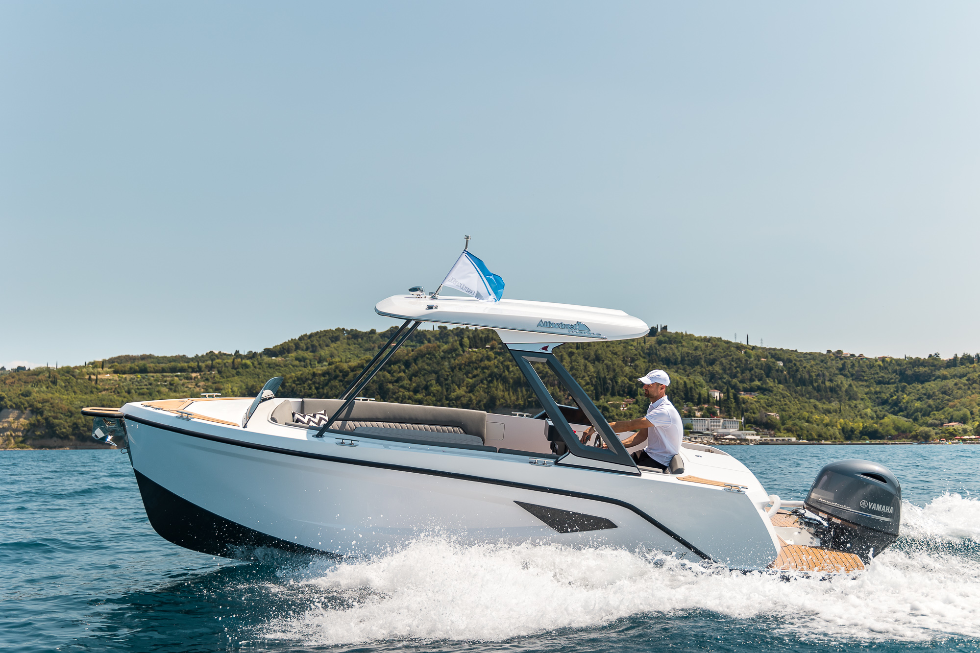 Alfastreet-Marine_21-T-top_BeGR8-Media__6AF8417_manjse